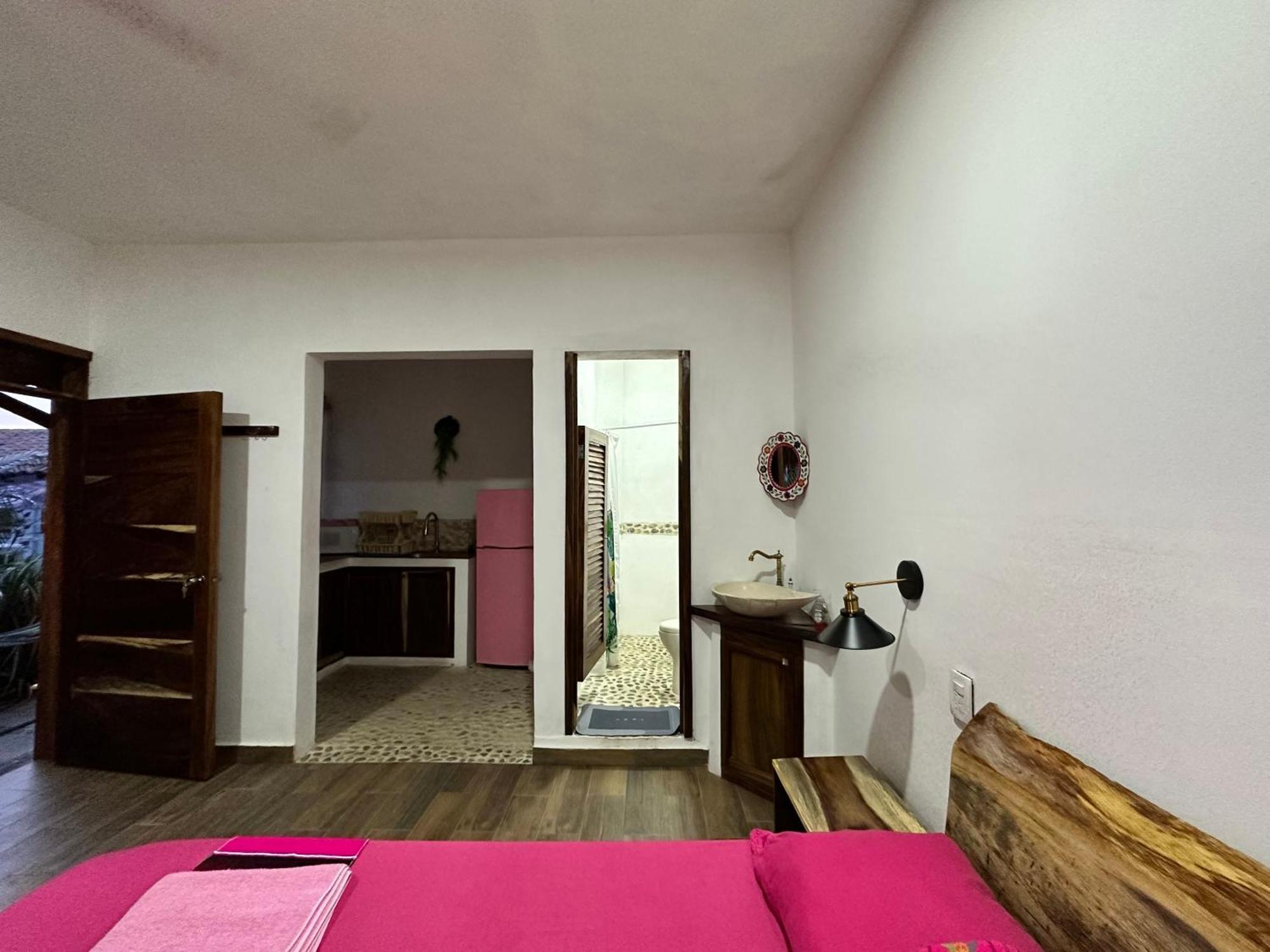 Casa Kokona Hotel ปูแอร์โตเอสกอนดิโด ภายนอก รูปภาพ